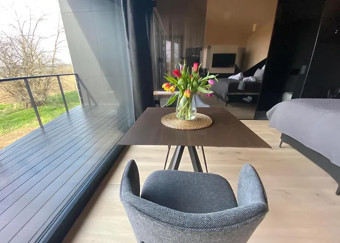 Κάμπινγκ Kapolcsi Sziklak *